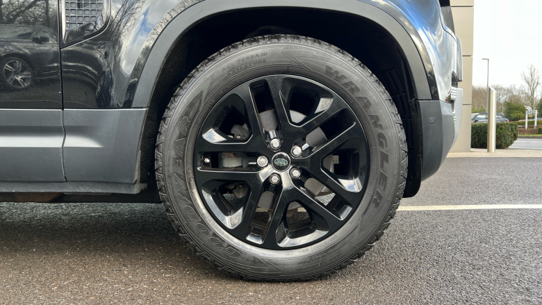 Land Rover Defender 2.0 D240 HSE 110 5dr Auto [6 Seat] Diesel Estate